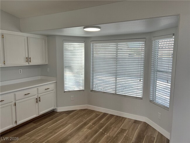 Building Photo - 723 Triple Crown St