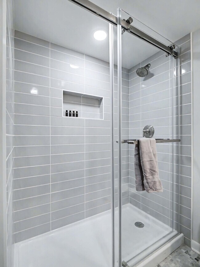 Building Photo - 28649 Jackson Rd