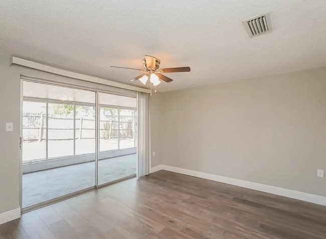 Building Photo - 9405 Gray Fox Ln