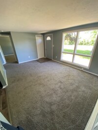 Building Photo - 308 W 2nd St