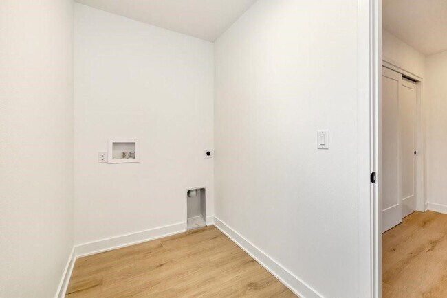 Building Photo - 6501 106th St