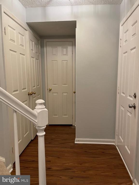 Building Photo - 8048 Hilliard Dr