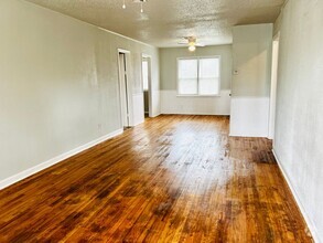 Building Photo - Updated 2BD 1BA Home w/ Bonus Room Located...