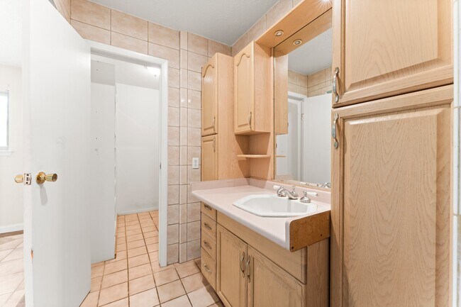 Building Photo - 4123 Wyanngate Dr