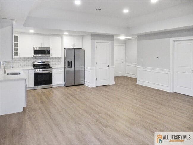 Building Photo - 502 Alpine St