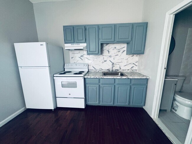 Building Photo - 66 Tuers Ave