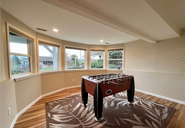 Building Photo - 29530 1st Ave S