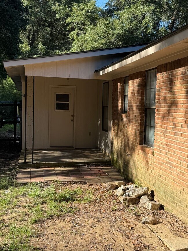 Building Photo - 177 Pelham Dr