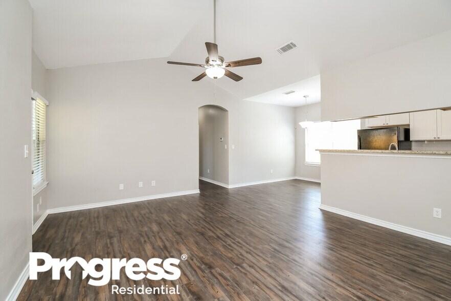 Building Photo - 1812 Alanbrooke Dr