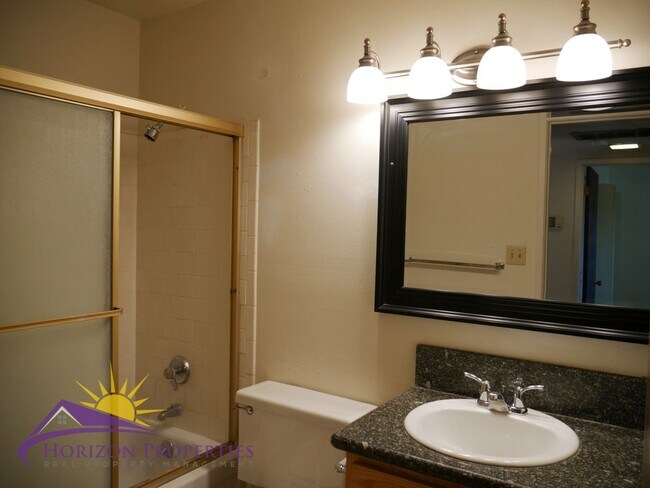 Building Photo - 2741-2743 El Caprice Dr