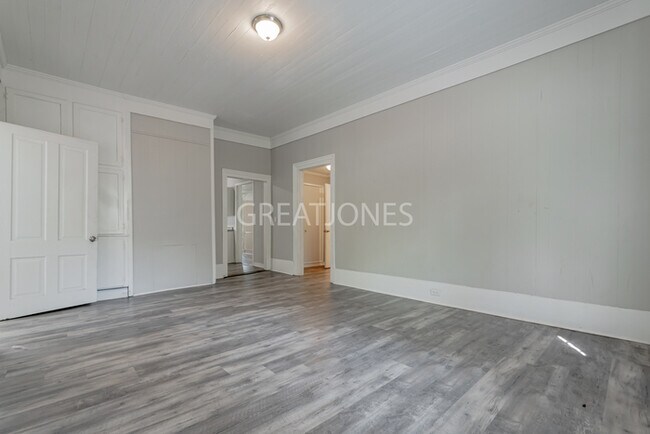 Building Photo - 218 N Lee St