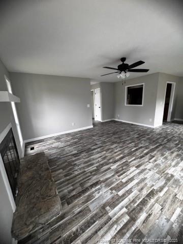 Building Photo - 6885 Kingsgate Dr