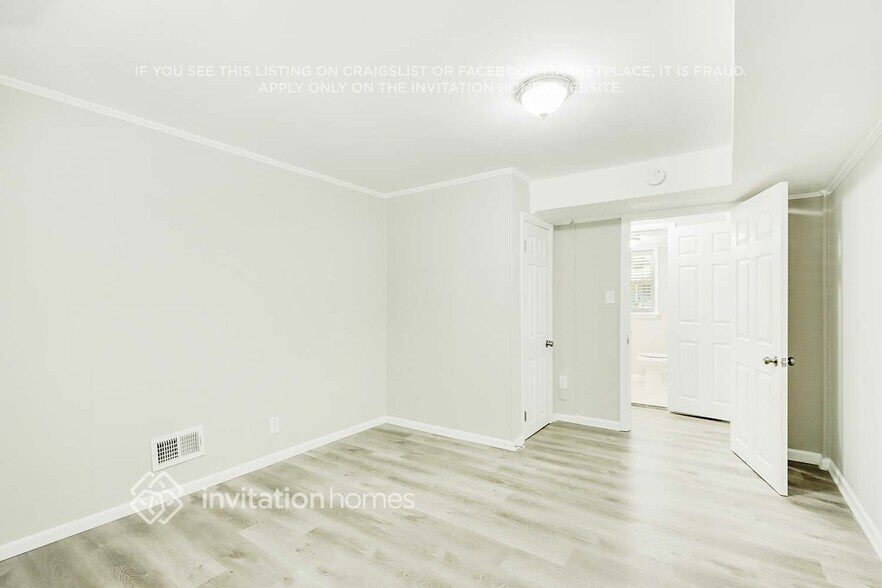 Building Photo - 808 Parkstone Dr