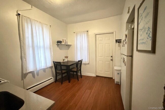 Building Photo - 8 Vermont St