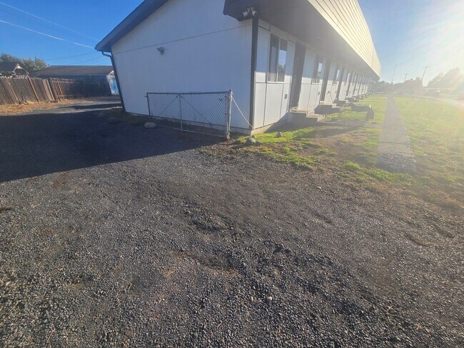 Primary Photo - Freshly Remodeled Studio!