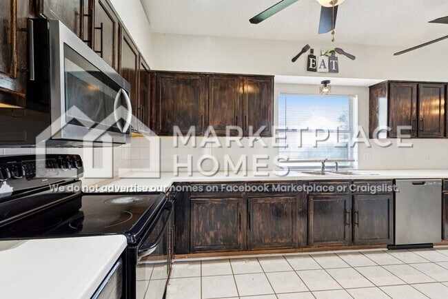 Building Photo - 6332 Farrel Dr