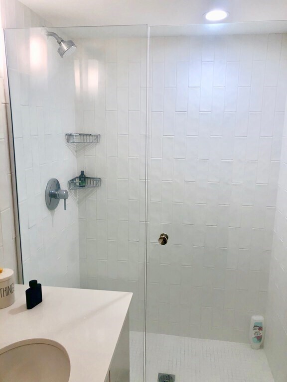 Building Photo - 227 Concord Ave