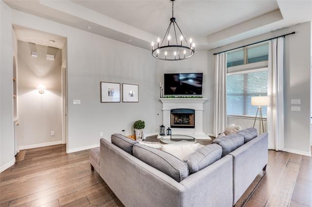 Building Photo - 1016 Lake Sierra Wy