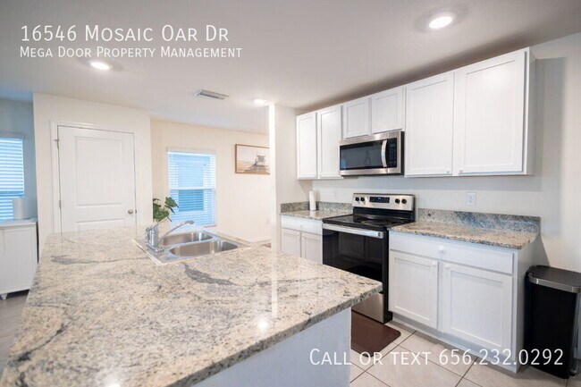 Building Photo - 16546 Mosaic Oar Dr