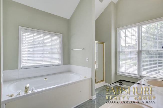 Building Photo - 9028 Stoney Run Dr