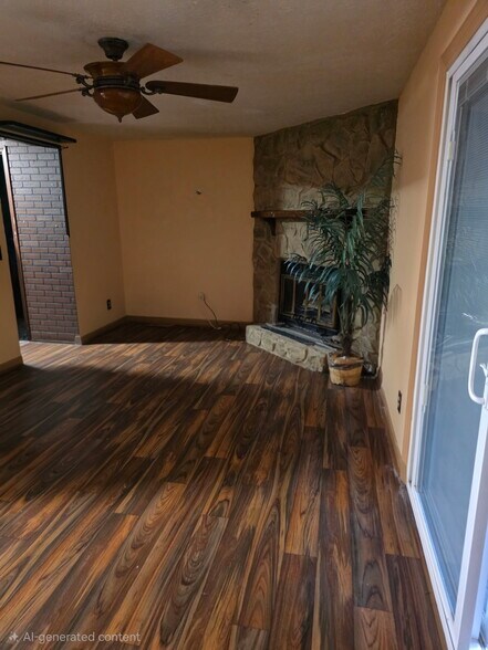 Building Photo - 2842 Lake Forest Dr