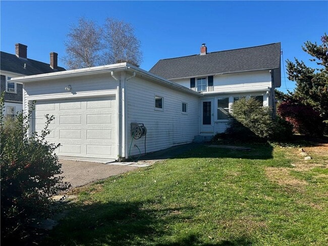 Building Photo - 39 Reynolds St