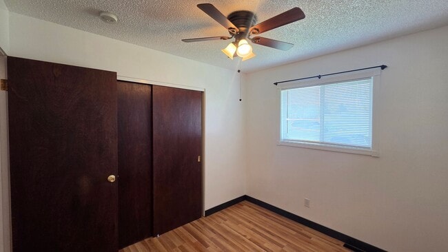 Building Photo - Remodeled Two Bedroom Duplex Off Reserve