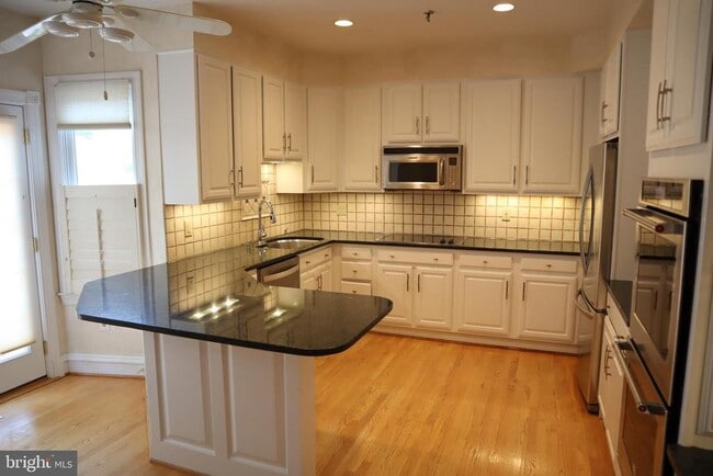 Building Photo - 9708 Whitley Park Pl