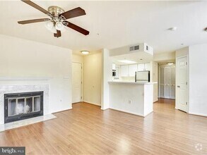 Building Photo - 925 Hillside Lake Terrace
