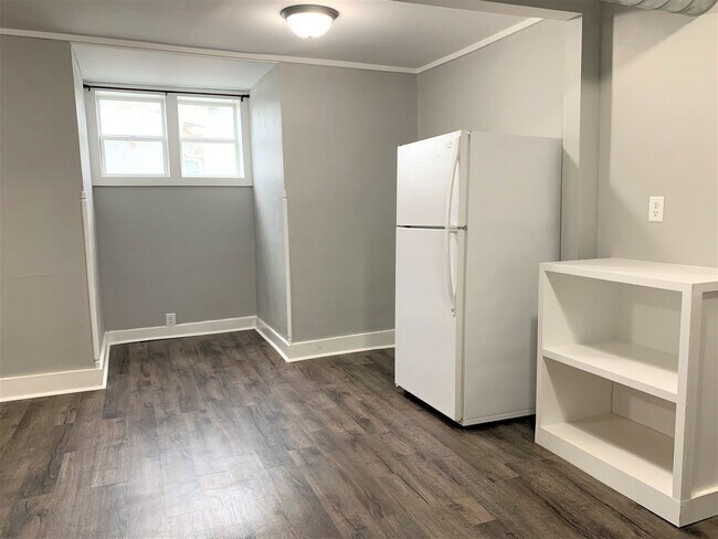 Building Photo - 624/626 Oak Street