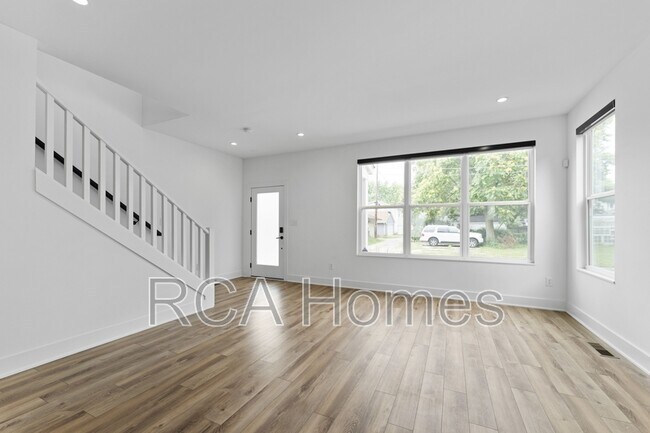 Building Photo - 1517 Marlowe Ave
