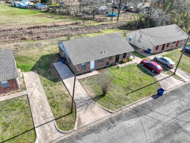 Building Photo - 2105 Interurban Blvd