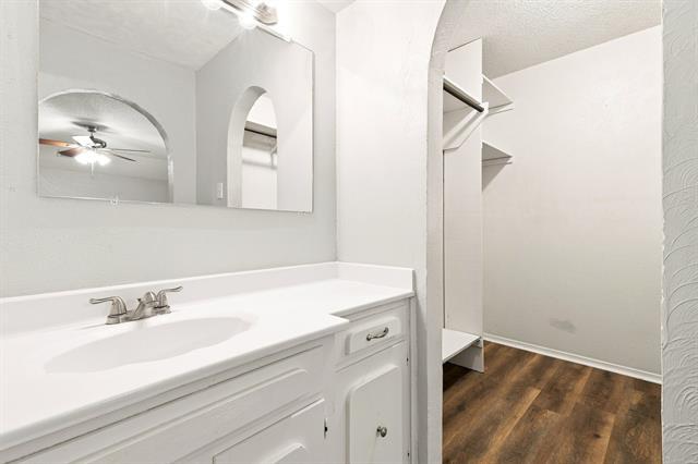 Building Photo - 408 Cavender Ct