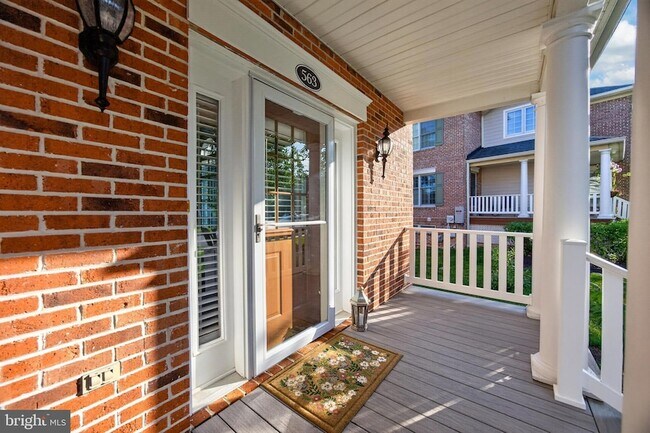 Building Photo - 563 Gramercy Ln