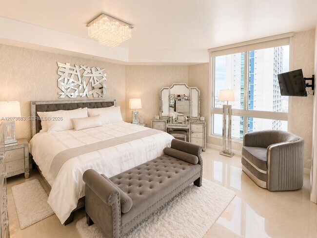 Building Photo - 300 S Biscayne Blvd