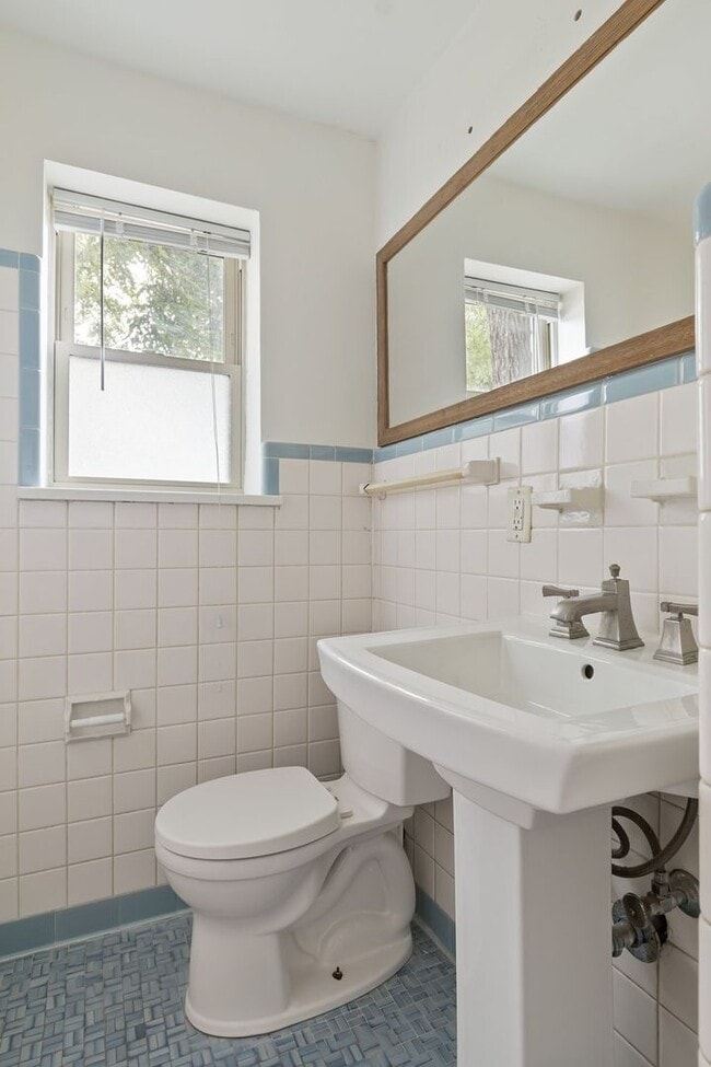 Building Photo - Quaint Westchester Condo