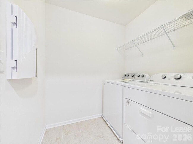 Building Photo - 6005 Sweetbay Ln