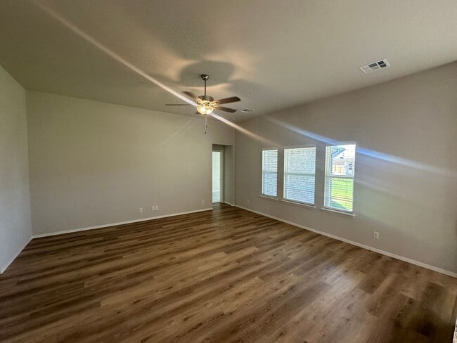 Building Photo - New - 4 bedroom in Bixby - Gated Community with SWIMMING POOL