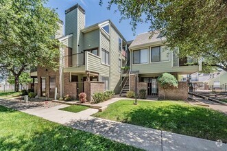 Building Photo - 3101 Sondra Dr