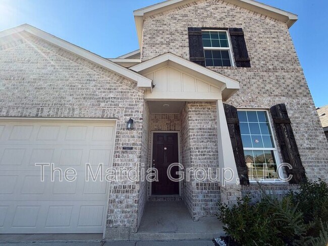 Building Photo - 2006 Hummingbird St