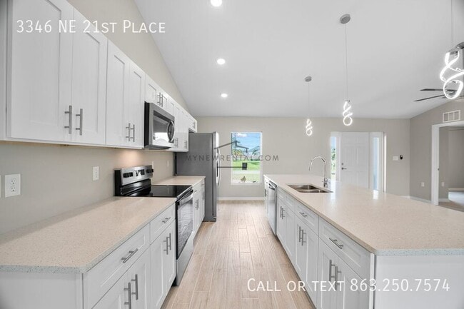 Building Photo - 3346 NE 21st Pl