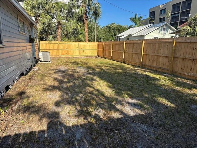 Building Photo - 1563 7th St