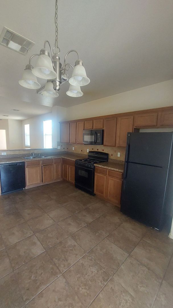 Building Photo - 4768 Joseph Rodriguez Dr