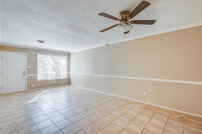 Building Photo - 2689 Gessner Rd