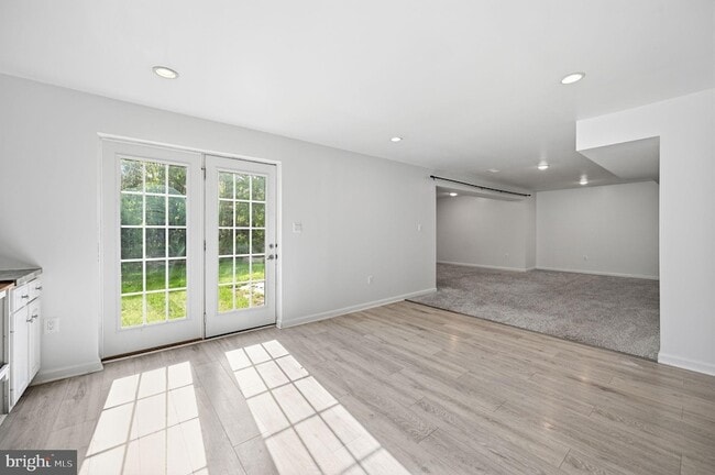 Building Photo - 687 Blossom Tree Rd
