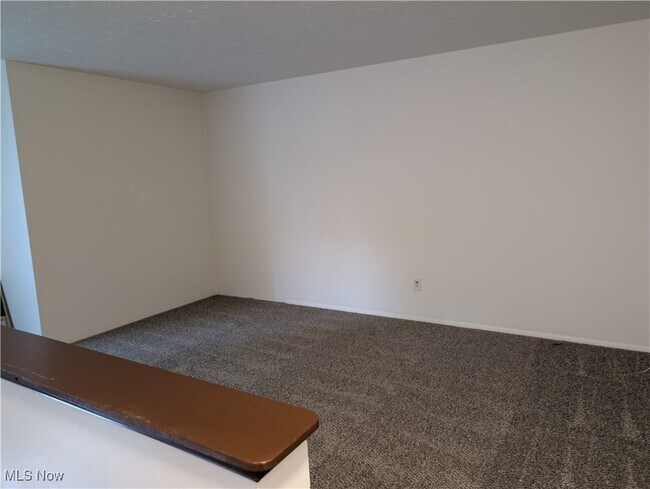 Building Photo - 595 Dayton St