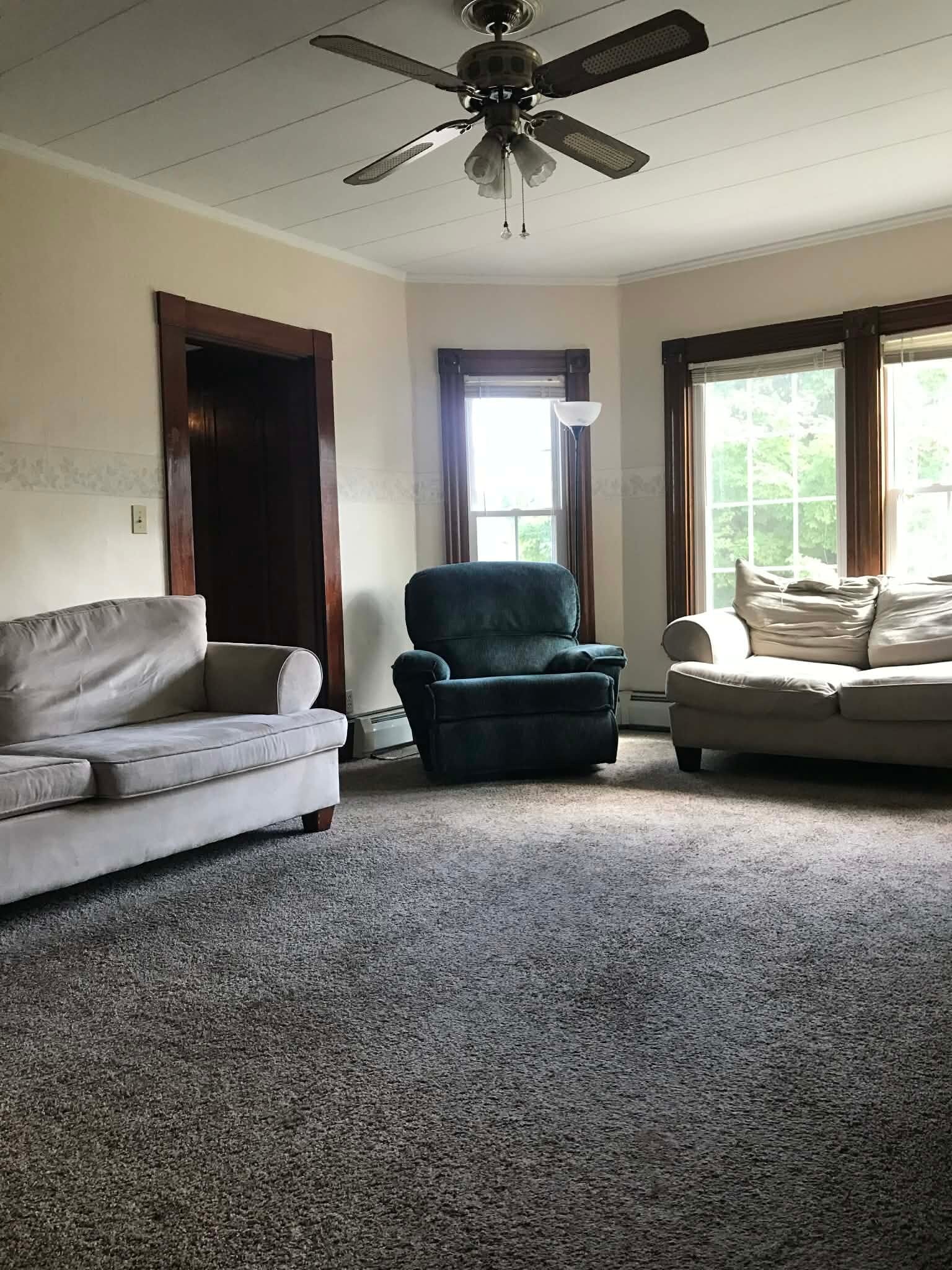 Building Photo - 502 Main St