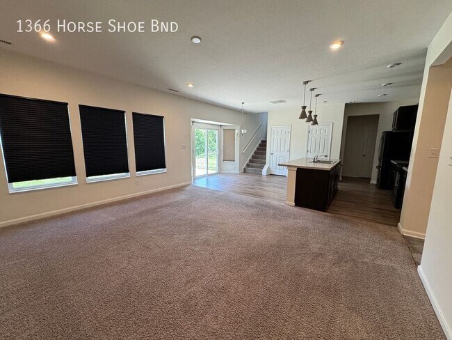 Building Photo - 1366 Horse Shoe Bnd