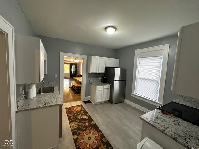 Building Photo - 4130 Rookwood Ave