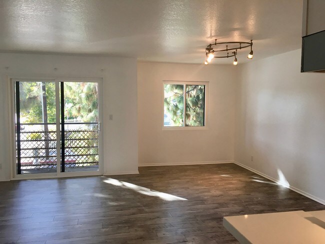 Primary Photo - 5500 Vesper Ave